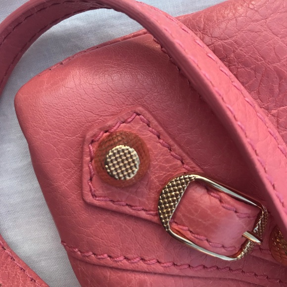 •SOLD• BALENCIAGA Giant 12 Gold Clutch Crossbody - Picture 3 of 8